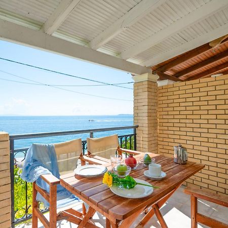 Kaminaki Beachfront Apartments Nisaki  Eksteriør billede