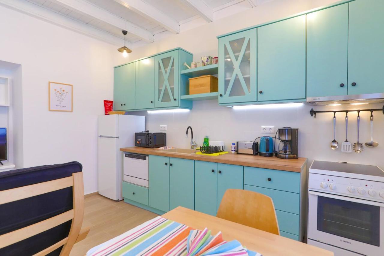 Kaminaki Beachfront Apartments Nisaki  Eksteriør billede