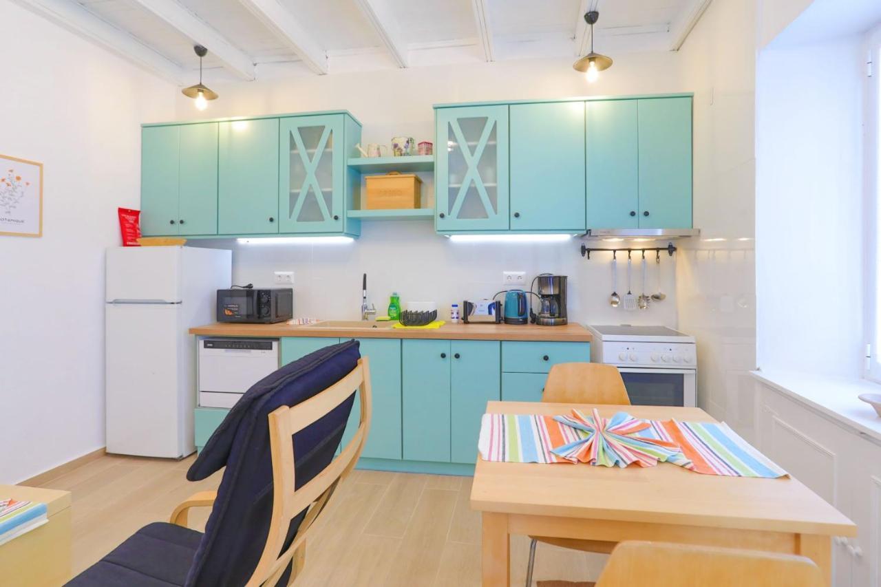 Kaminaki Beachfront Apartments Nisaki  Eksteriør billede