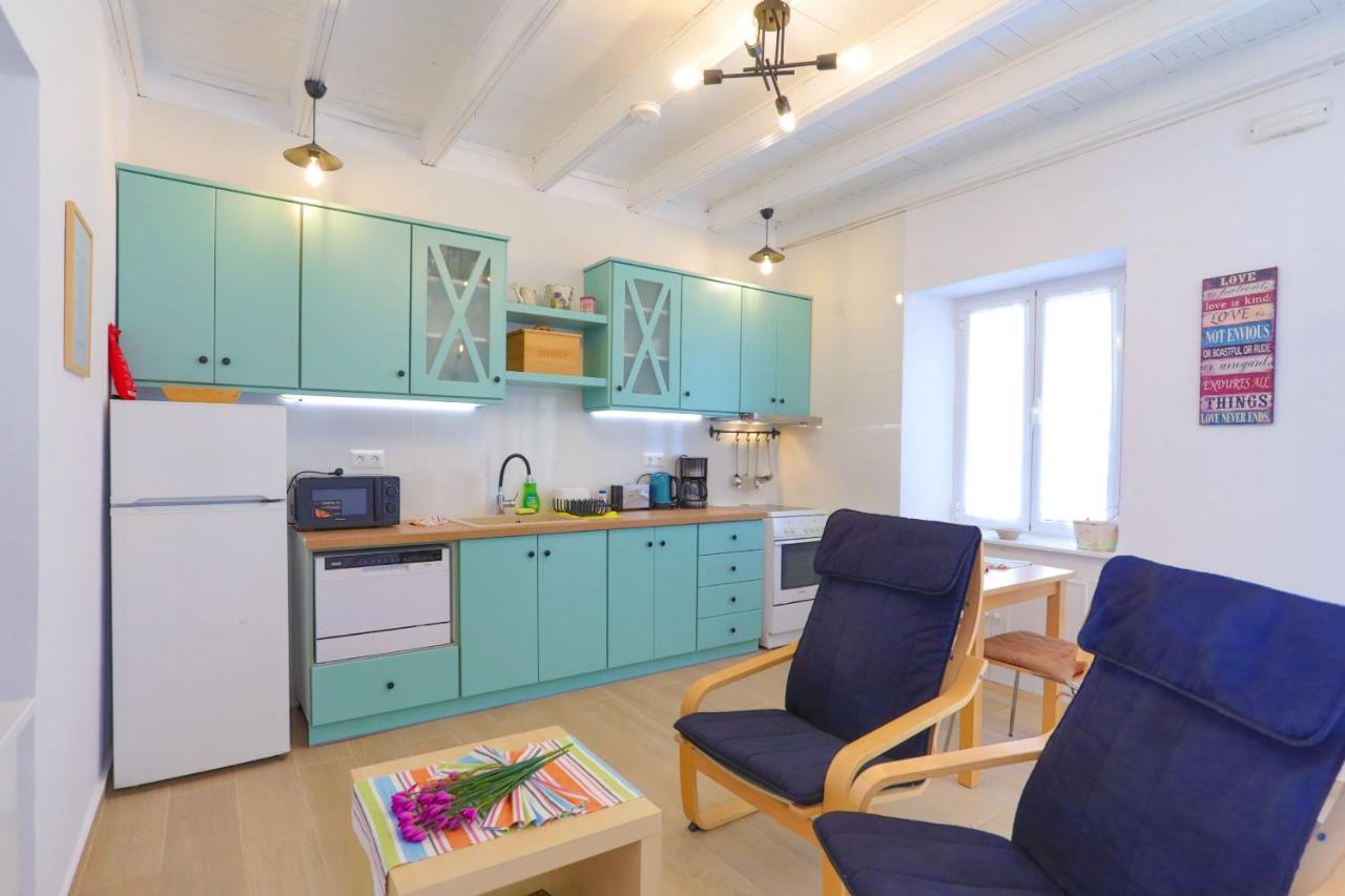 Kaminaki Beachfront Apartments Nisaki  Eksteriør billede