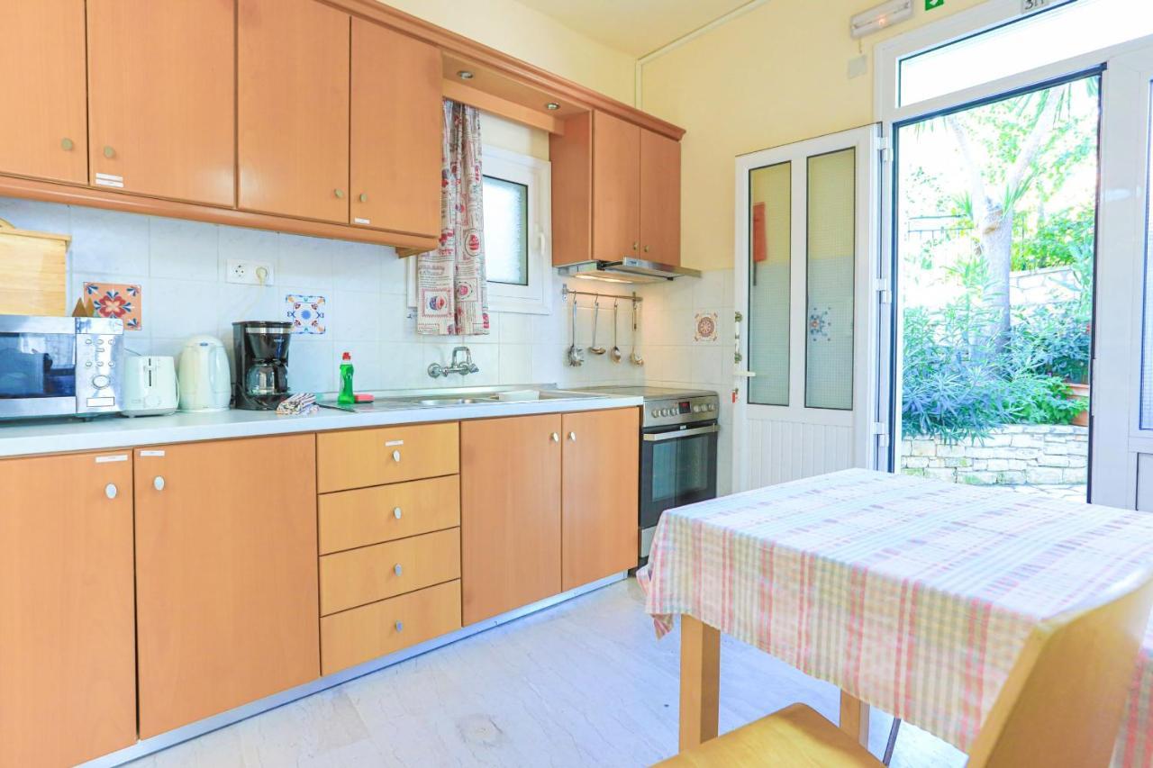 Kaminaki Beachfront Apartments Nisaki  Eksteriør billede
