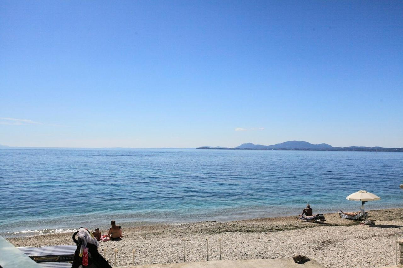 Kaminaki Beachfront Apartments Nisaki  Eksteriør billede